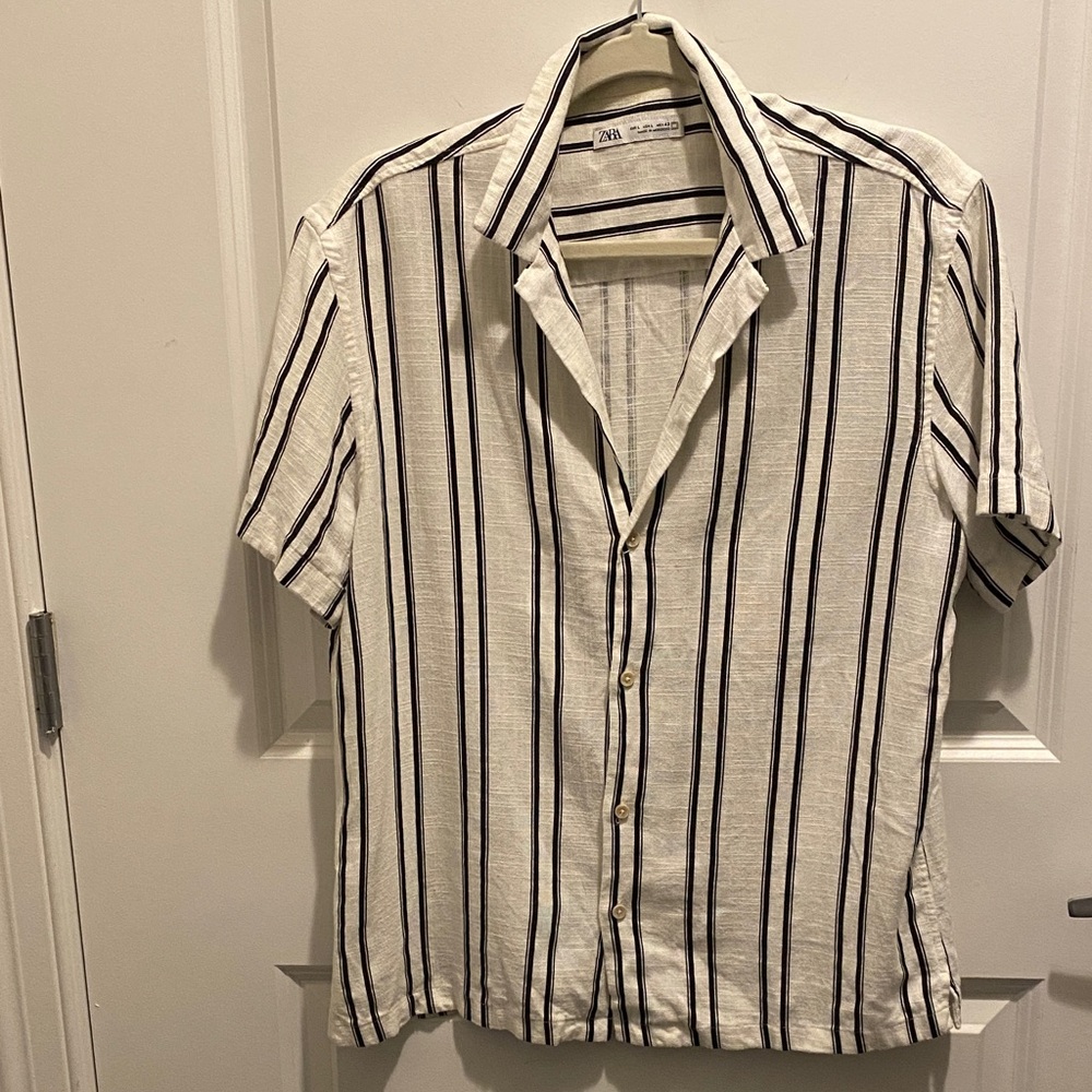 Zara Men's Cream and Black Striped Casual Shirt